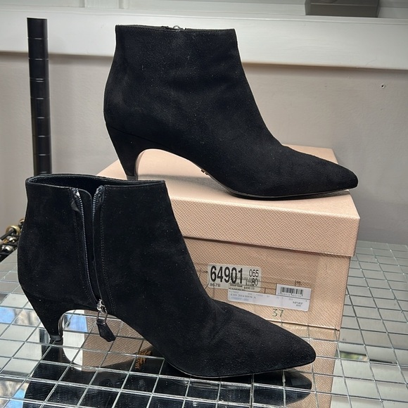 Prada Sz 7 Black Short Suede Kitten Heel Ankle Zip Pointed Toe 2” Heel Booties - Picture 3 of 13